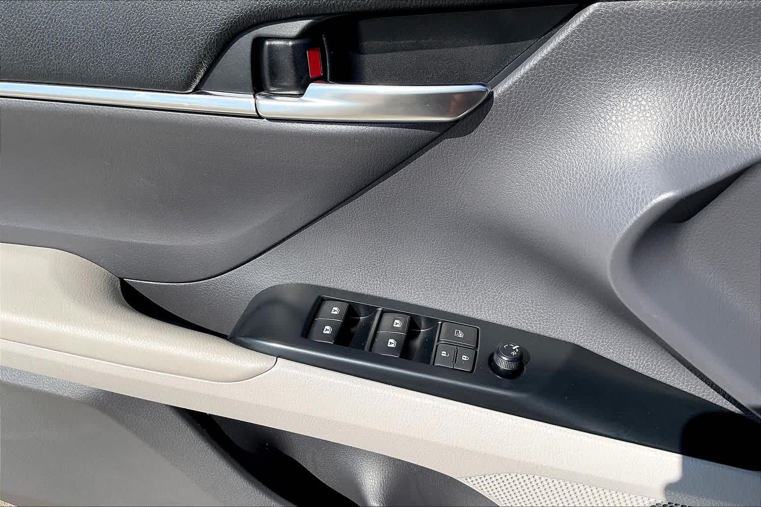 2020 Toyota Camry SE Predawn Gray Mica at Honda of Clear Lake