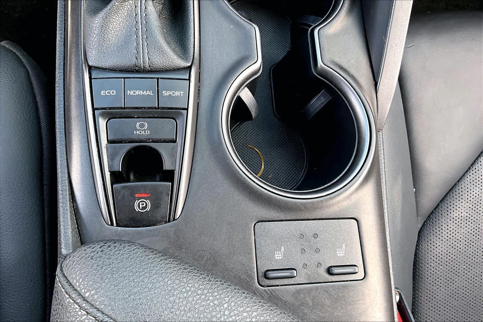 2022 Toyota Camry XSE Wind Chill Pearl at Sterling McCall Acura