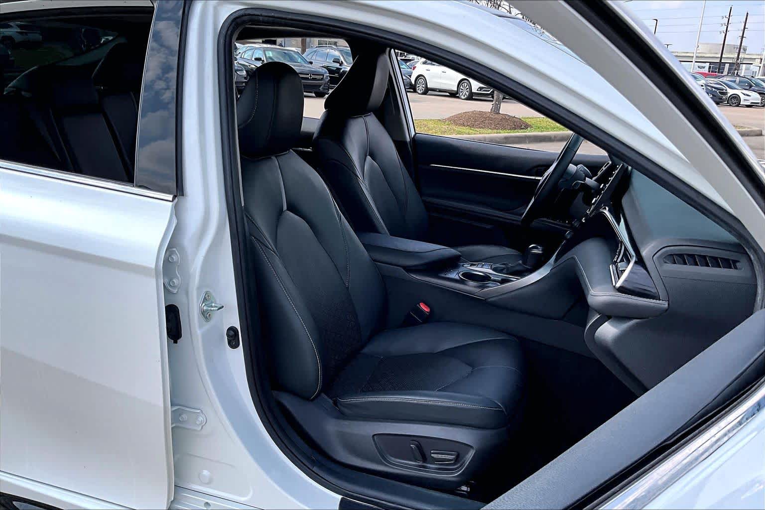 2022 Toyota Camry XSE Wind Chill Pearl at Sterling McCall Acura