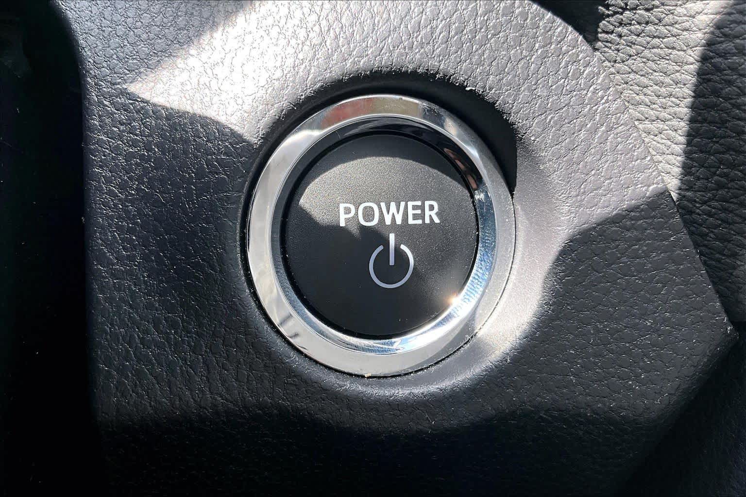 2024 Toyota RAV4 photo 30 of 31