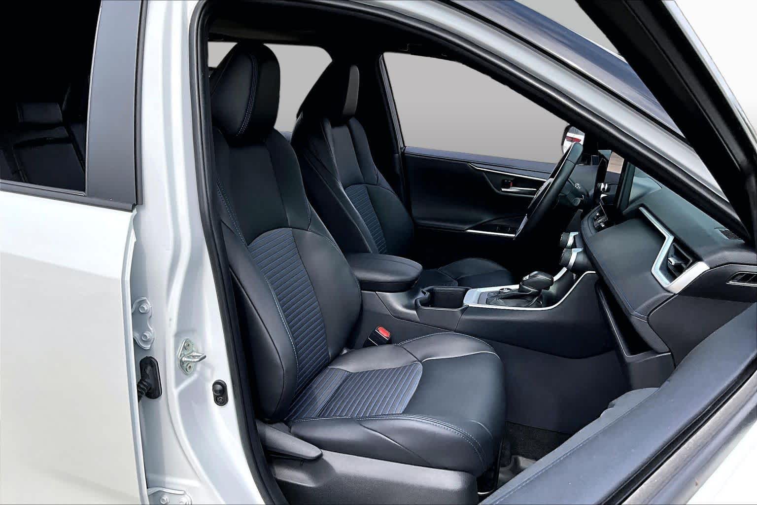 2024 Toyota RAV4 photo 15 of 65