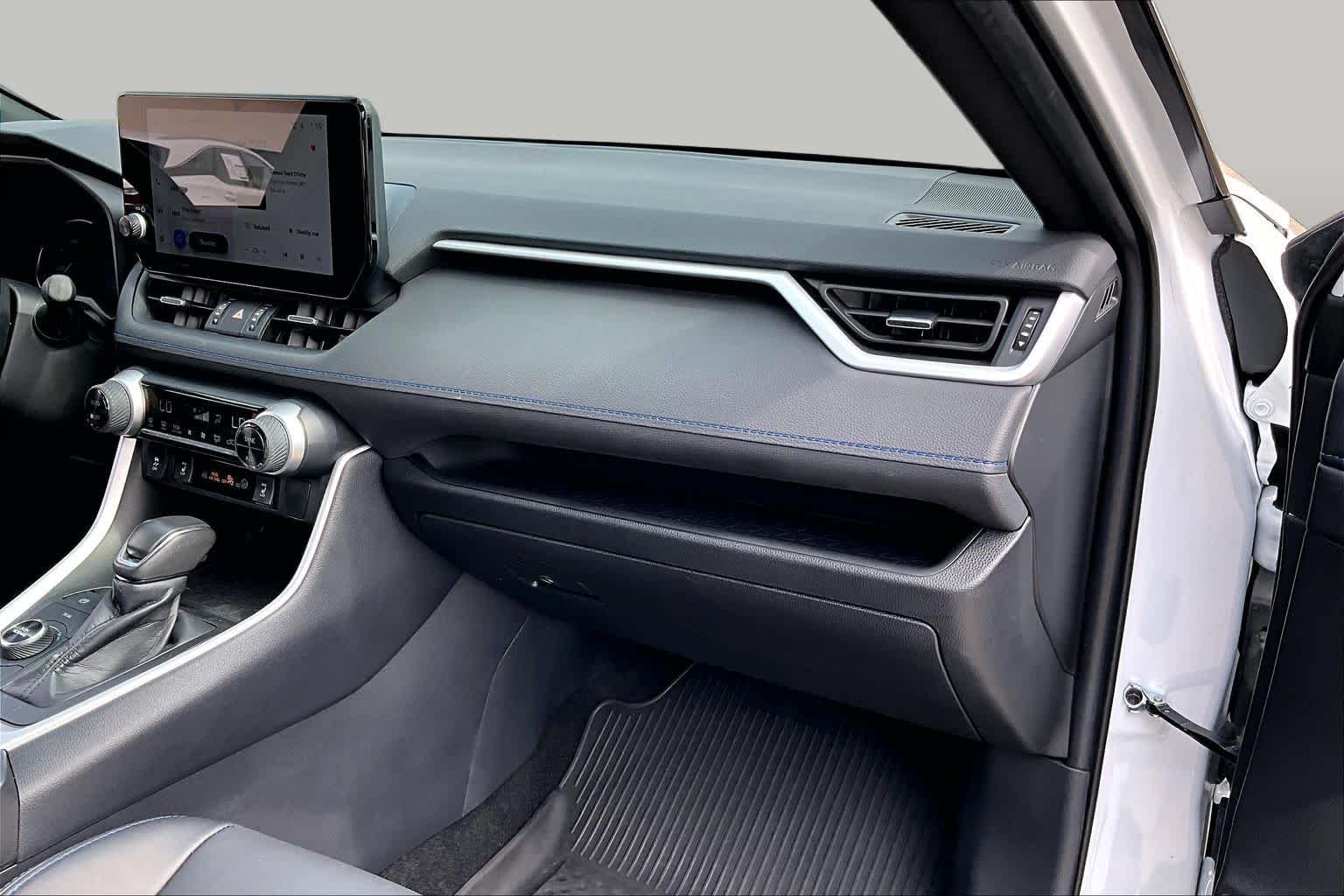 2024 Toyota RAV4 photo 33 of 65