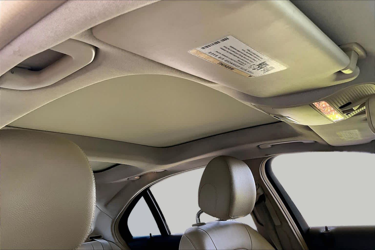 2015 Mercedes-Benz C 300 photo 12 of 33