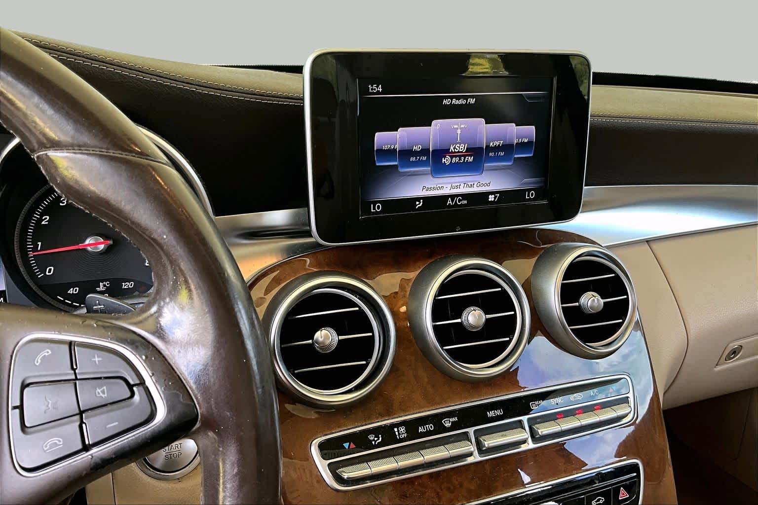 2015 Mercedes-Benz C 300 photo 6 of 33