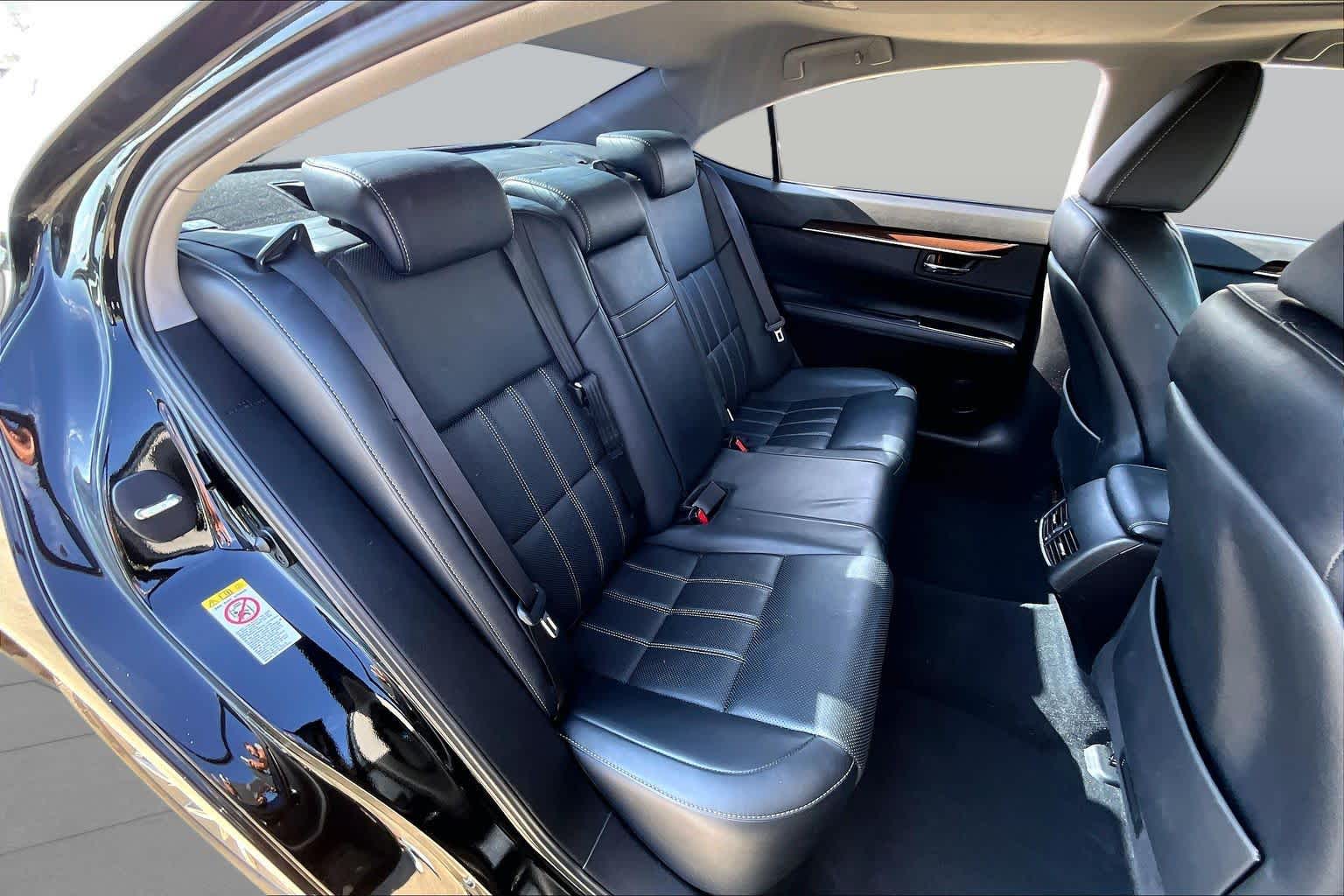2018 Lexus ES 350 photo 17 of 34
