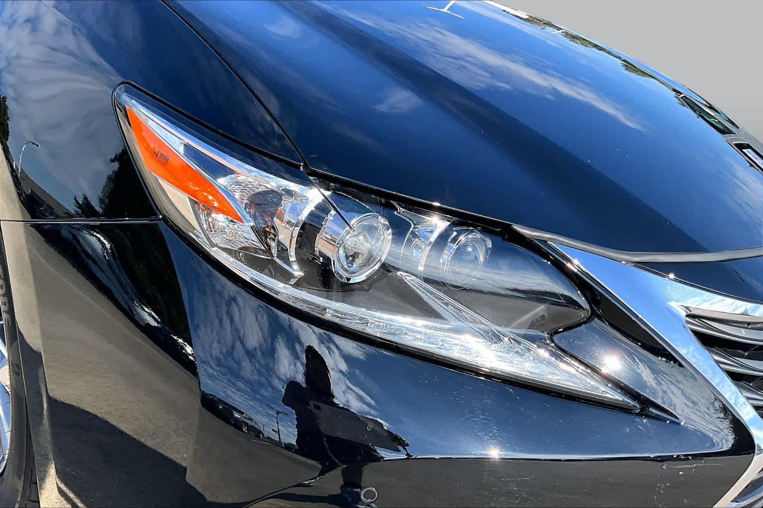 2018 Lexus ES 350 photo 25 of 34