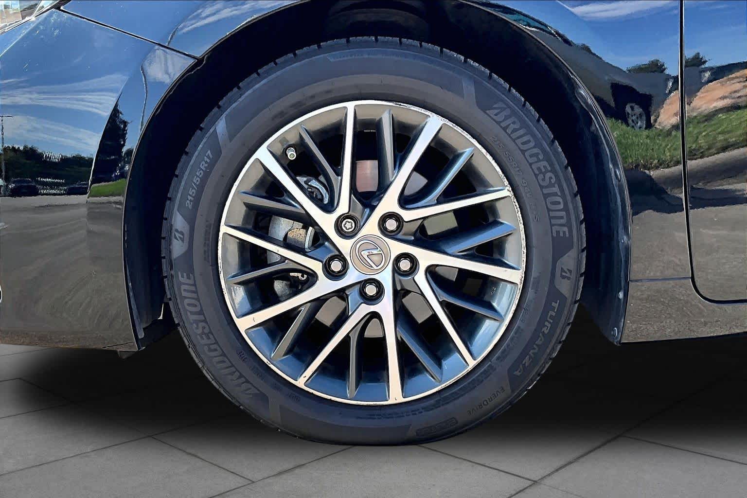 2018 Lexus ES 350 photo 9 of 34