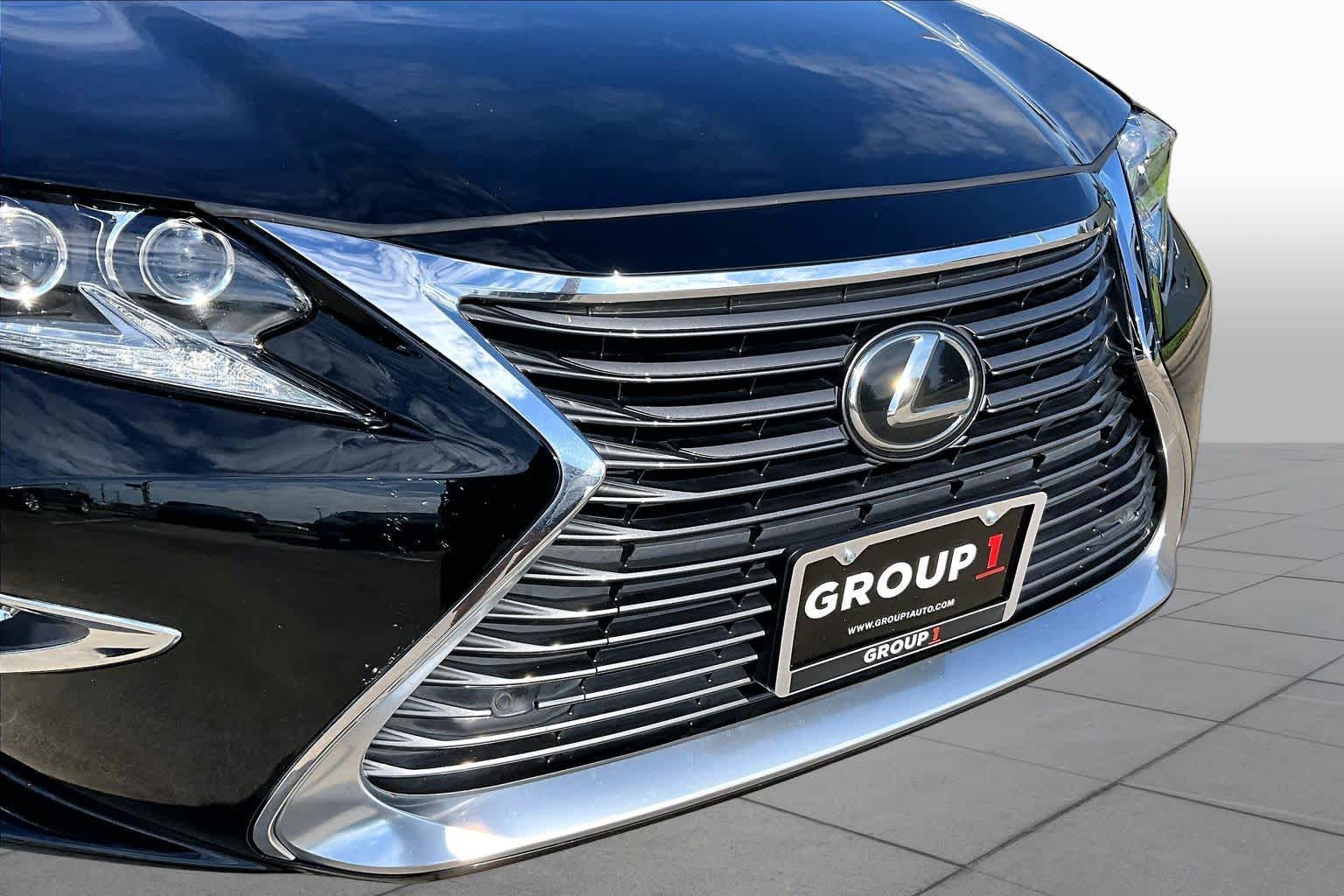2018 Lexus ES 350 photo 27 of 34