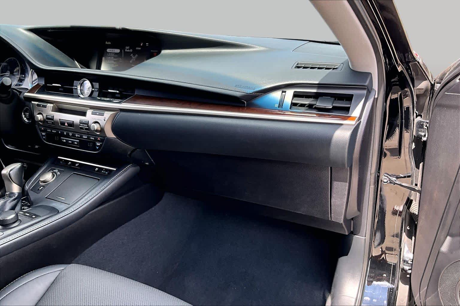 2018 Lexus ES 350 photo 16 of 34
