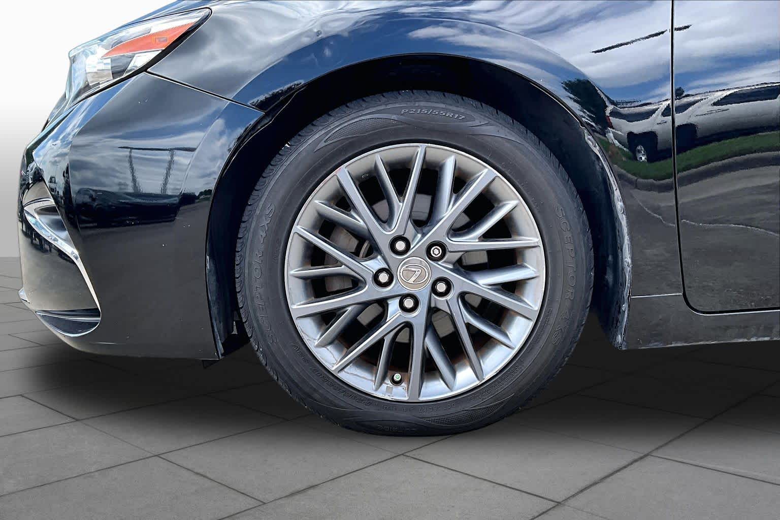 2018 Lexus ES 350 photo 9 of 34
