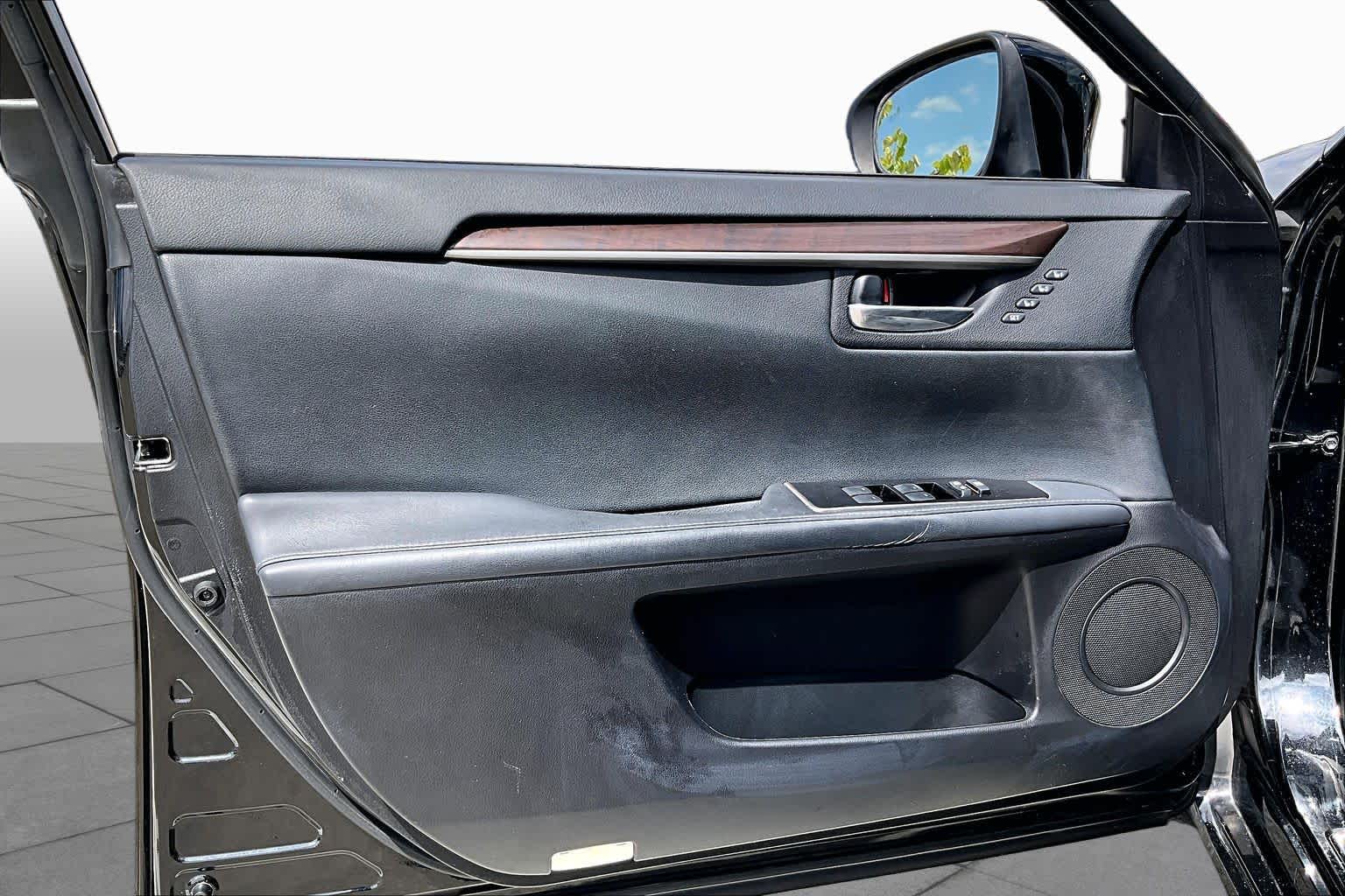 2018 Lexus ES 350 photo 19 of 34