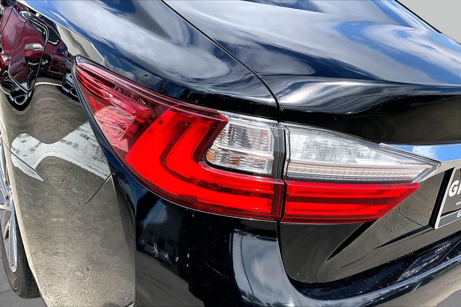 2018 Lexus ES 350 photo 26 of 34