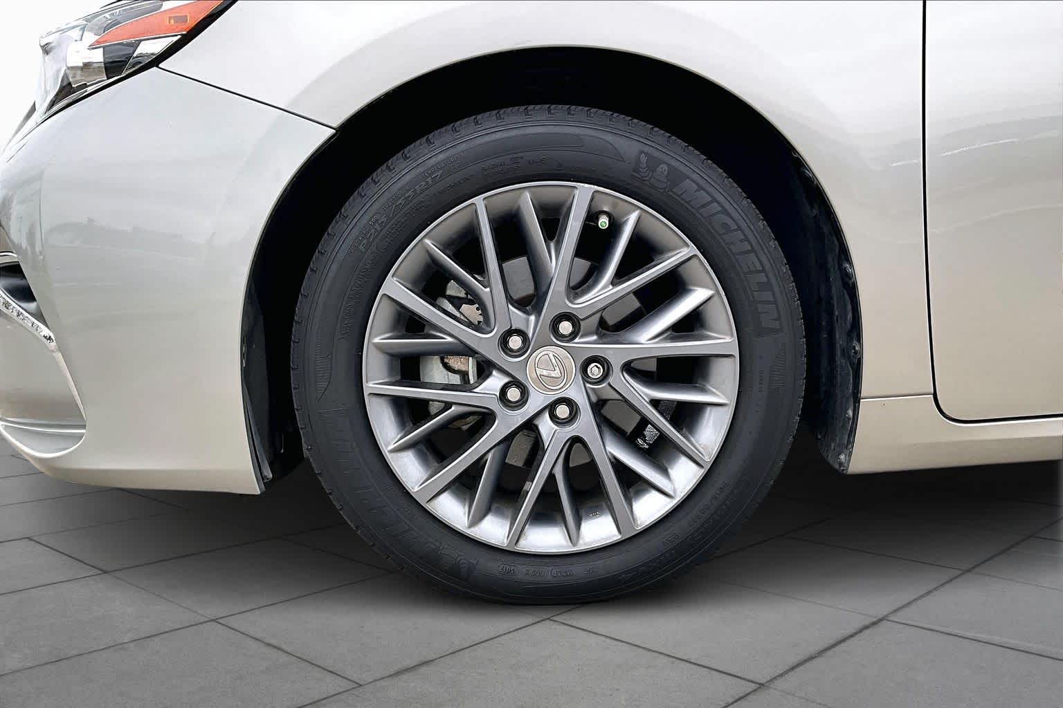 2018 Lexus ES  Atomic Silver at Lexus of Clear Lake