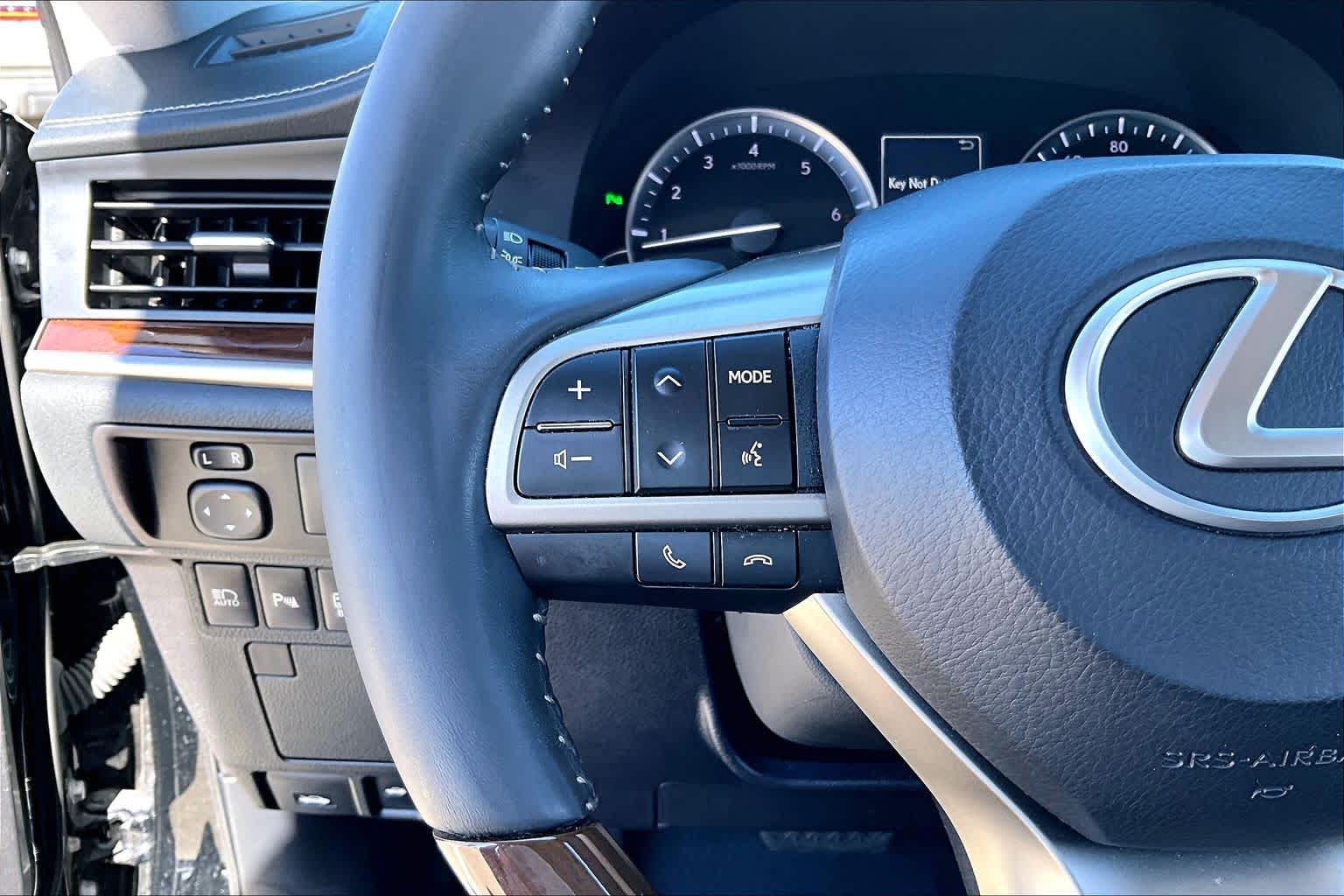 2017 Lexus ES  Obsidian at Lexus Southwest Houston