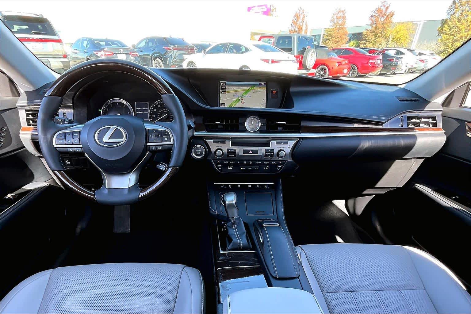 2017 Lexus ES  Obsidian at Lexus Southwest Houston