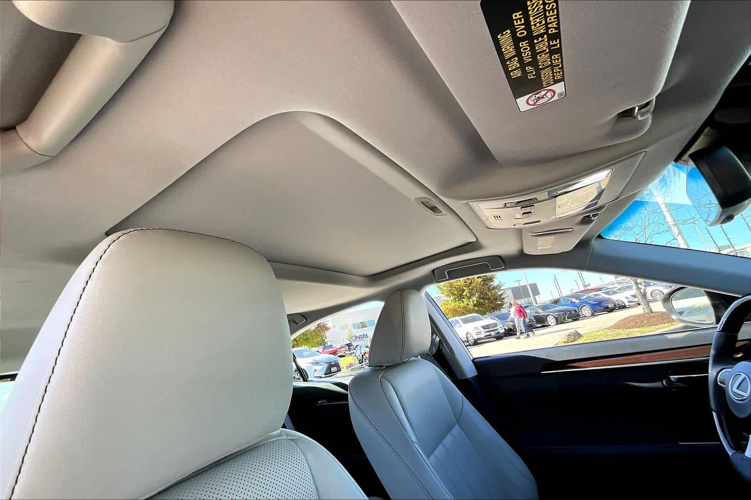 2017 Lexus ES  Obsidian at Lexus Southwest Houston