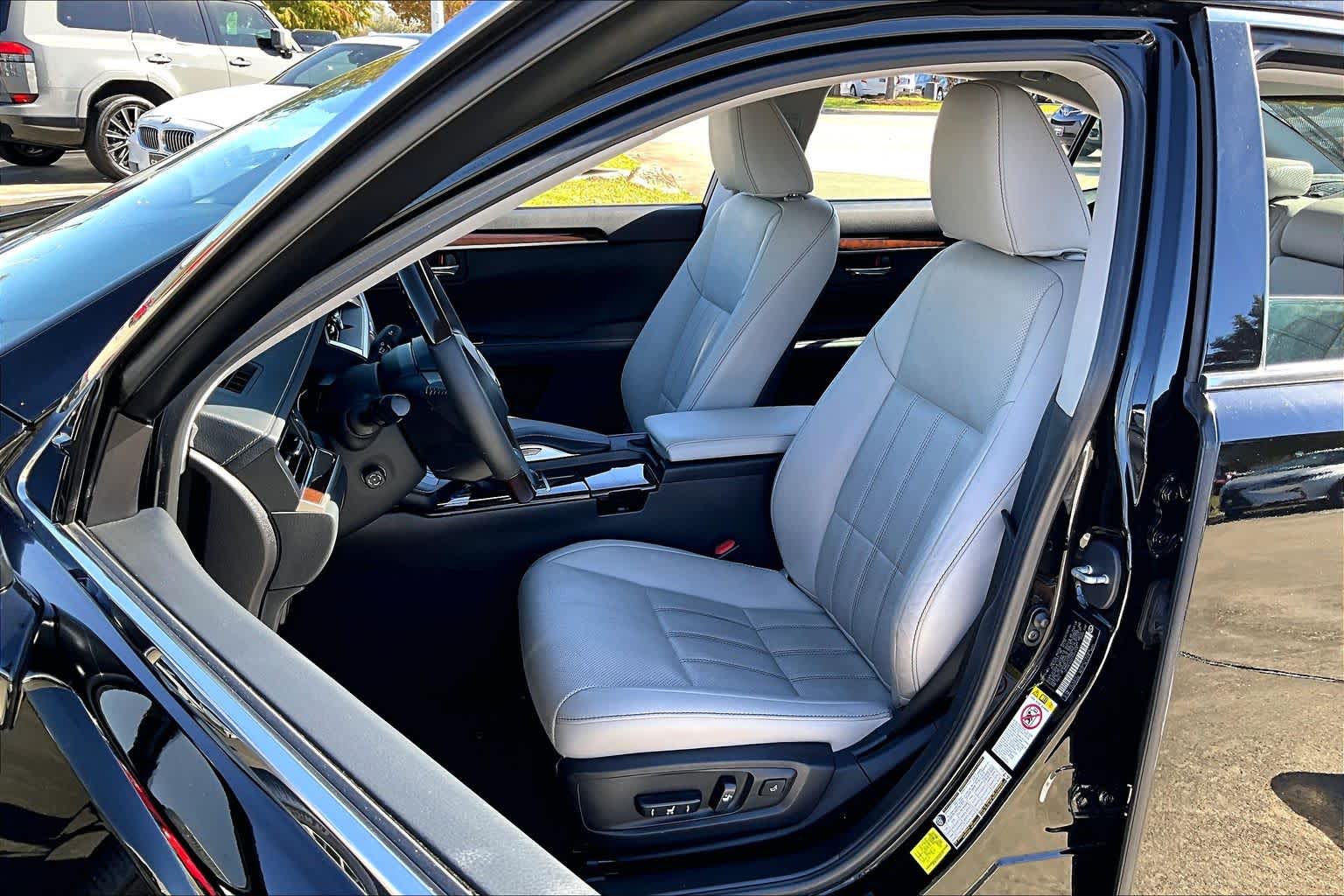 2017 Lexus ES  Obsidian at Lexus Southwest Houston