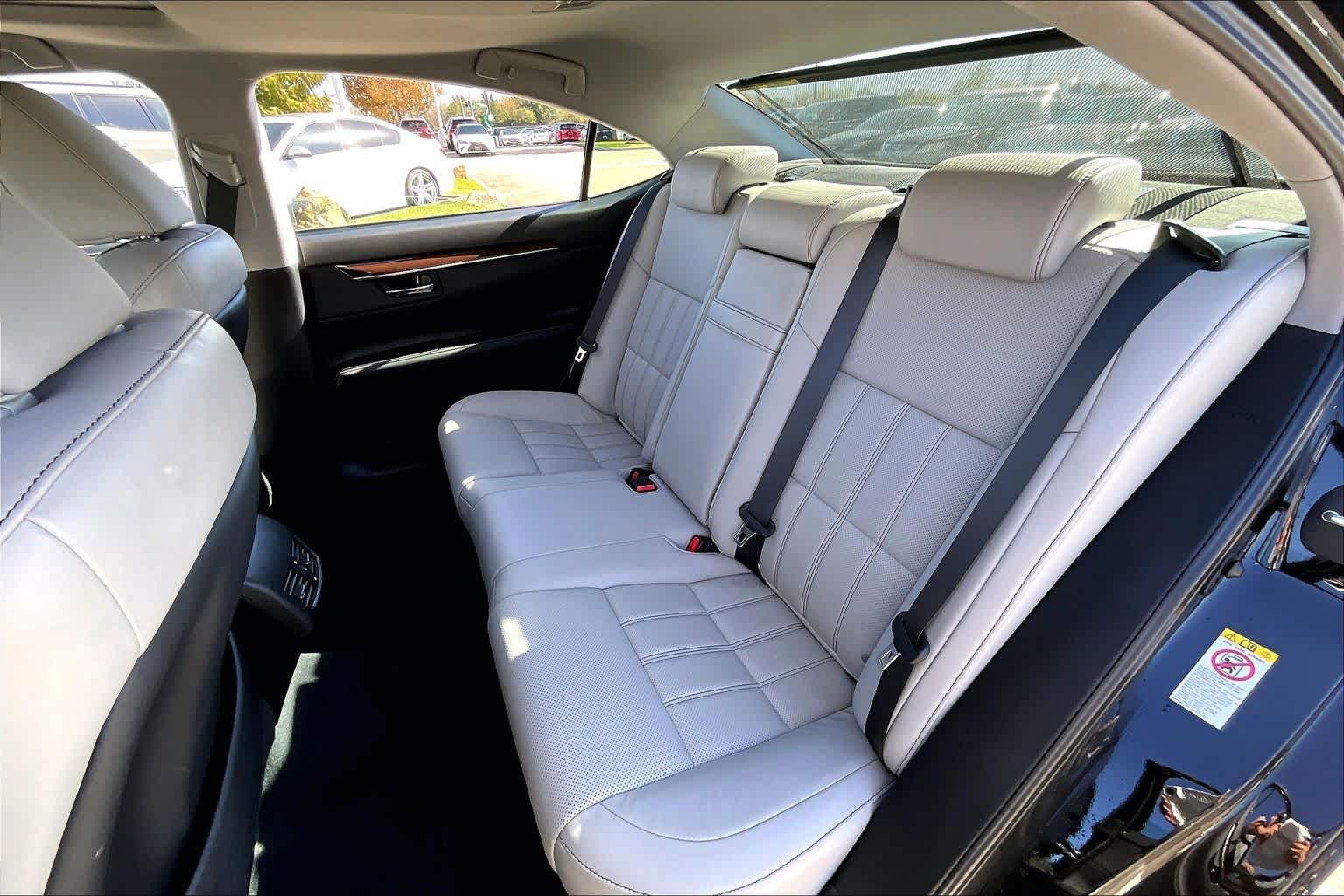 2017 Lexus ES  Obsidian at Lexus Southwest Houston