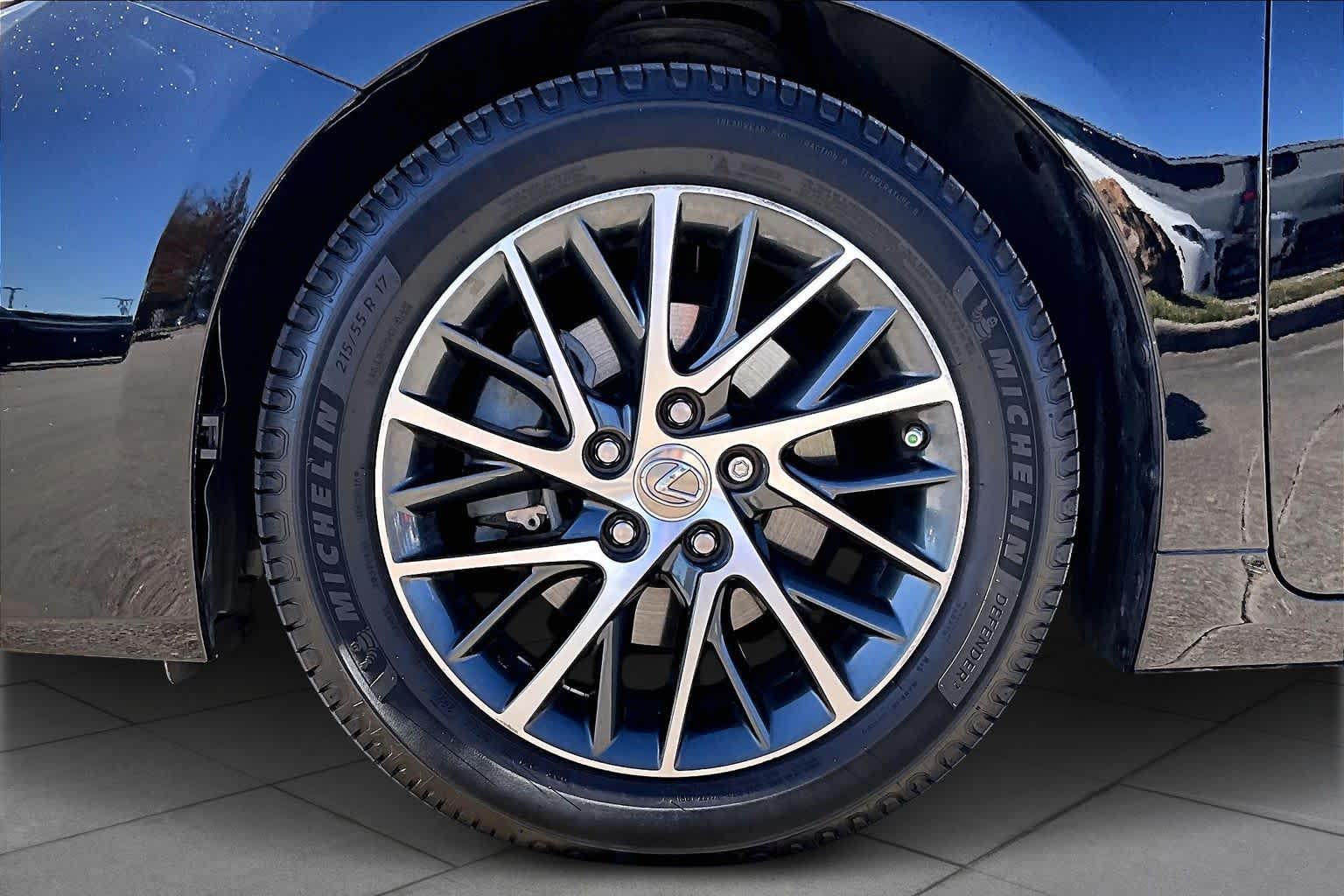 2017 Lexus ES  Obsidian at Lexus Southwest Houston