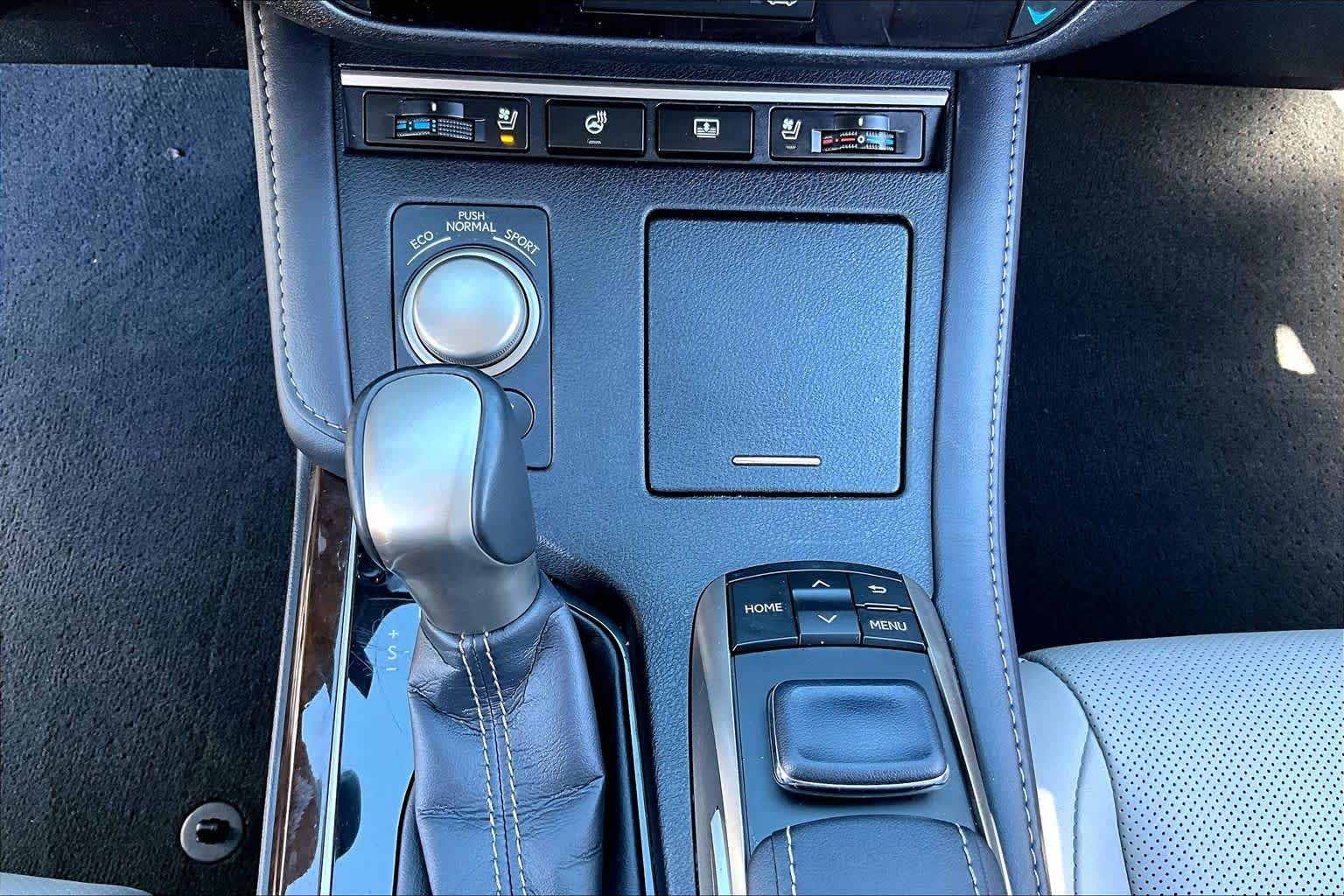 2017 Lexus ES  Obsidian at Lexus Southwest Houston