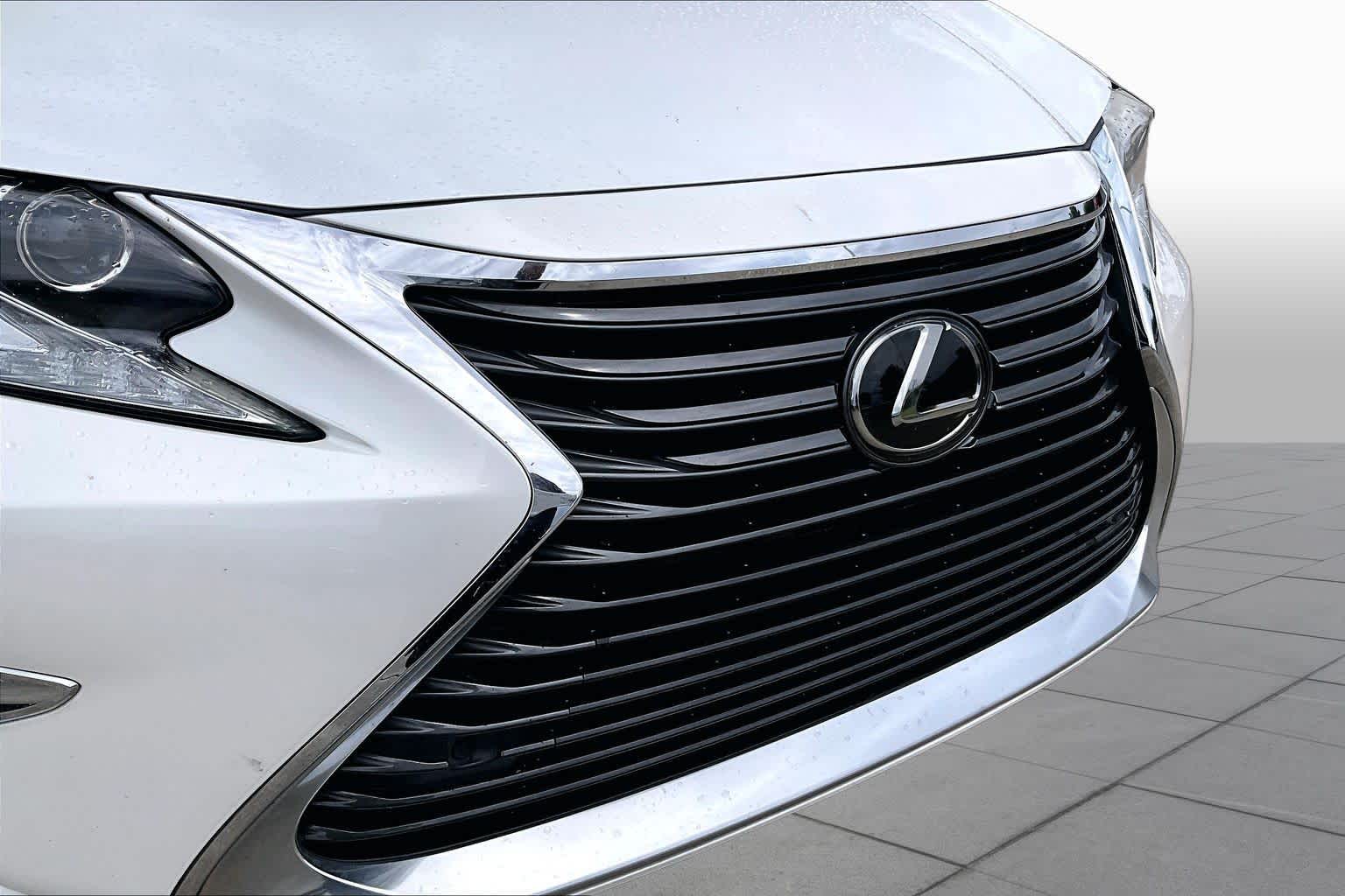 2018 Lexus ES 350  Eminent White Pearl at Lexus of Clear Lake