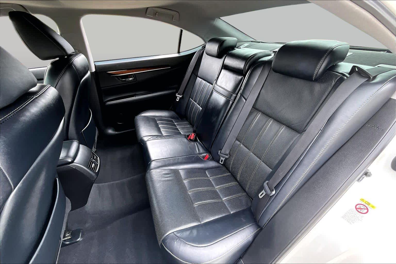 2018 Lexus ES 350  Eminent White Pearl at Lexus of Clear Lake