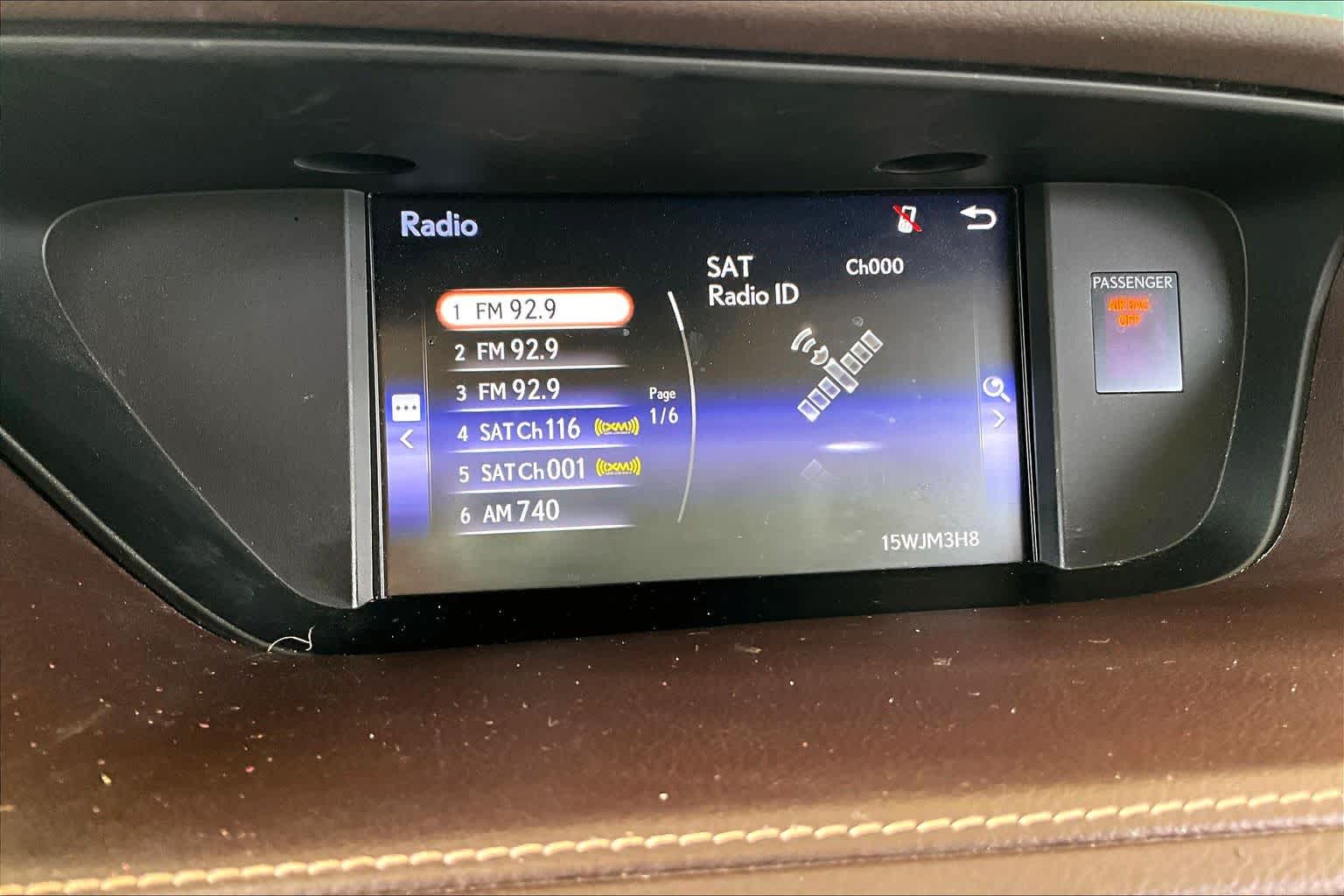 2017 Lexus ES 350 photo 31 of 34