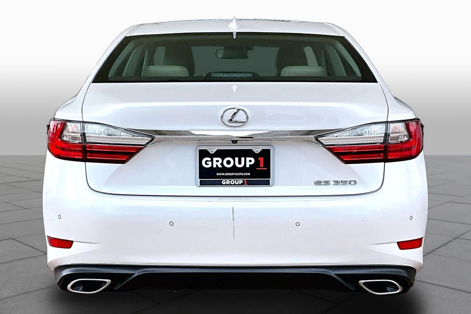 2017 Lexus ES 350 photo 5 of 34