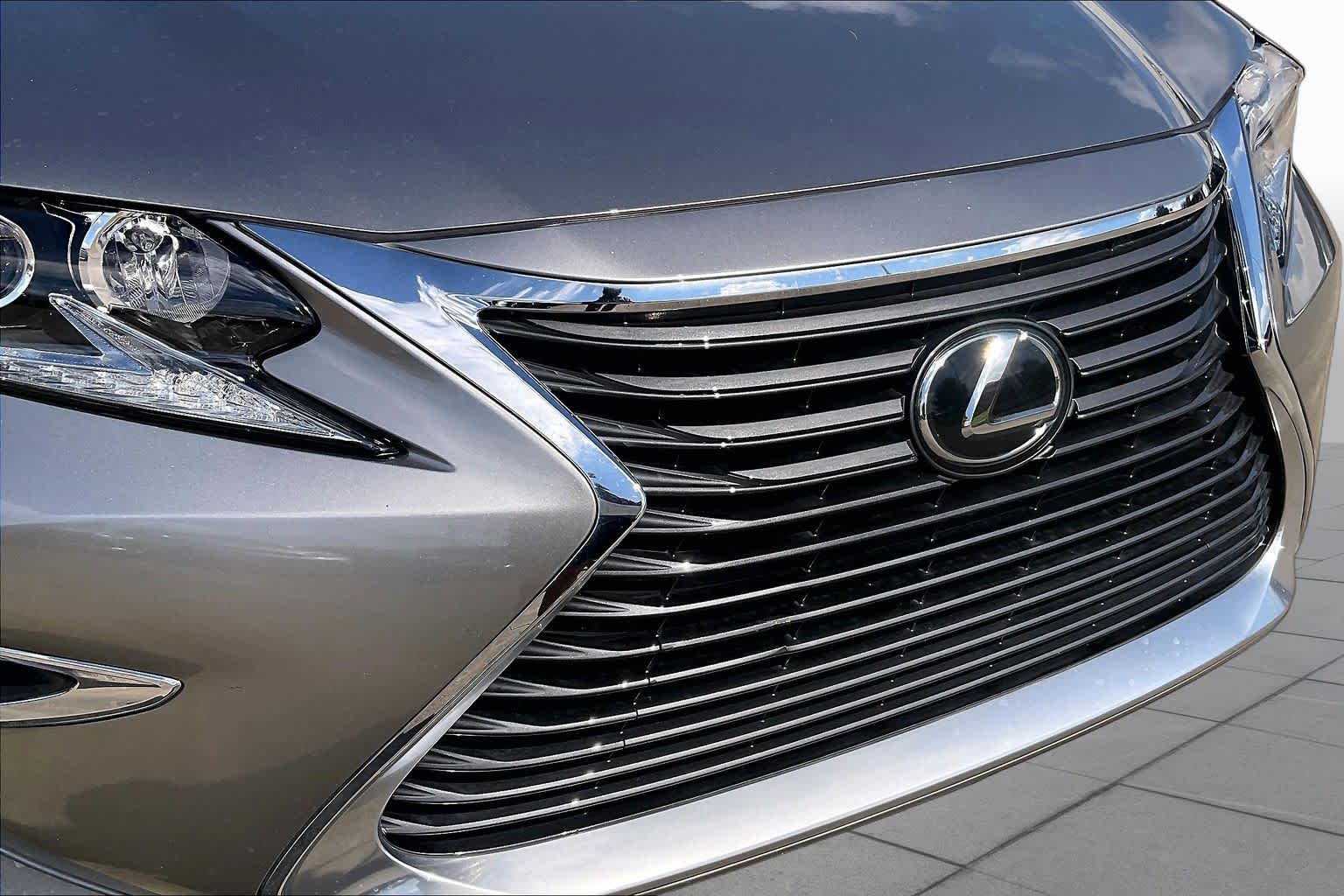 2018 Lexus ES 350  Atomic Silver at Group 1 Toyota Southwest
