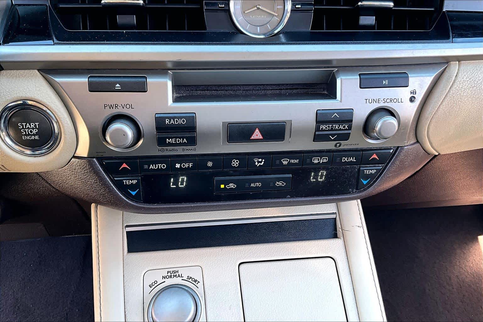 2018 Lexus ES 350 photo 32 of 34