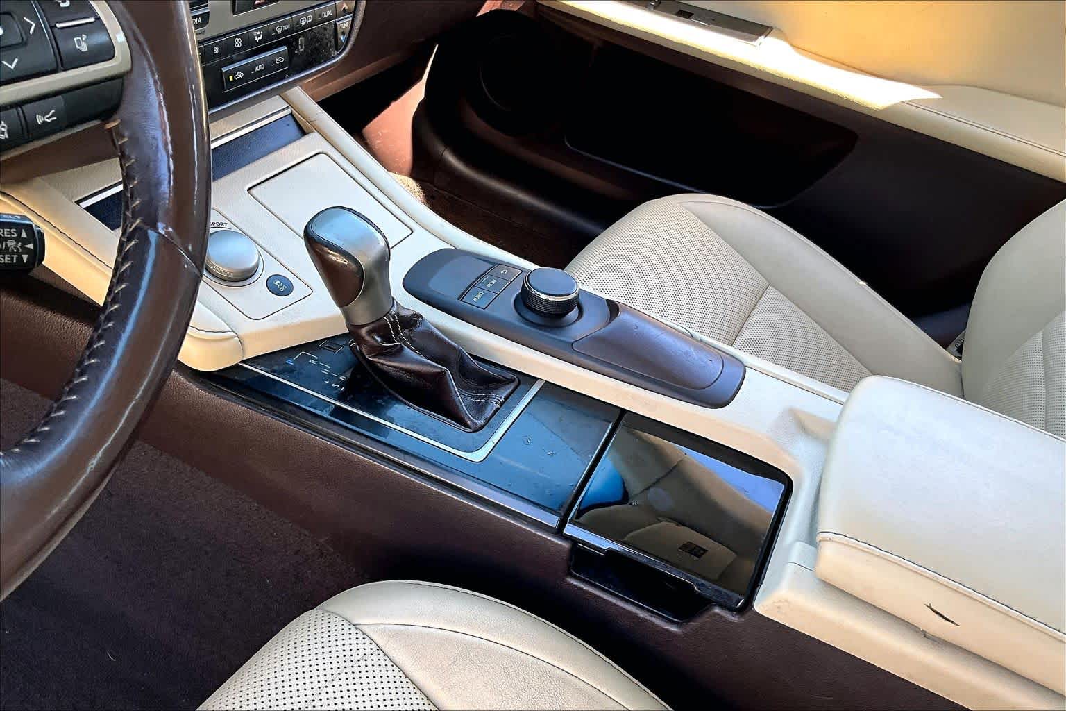 2018 Lexus ES 350 photo 14 of 34