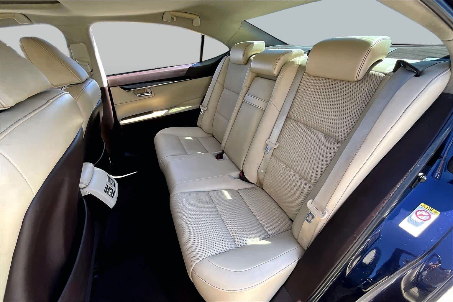 2018 Lexus ES 350 photo 18 of 34