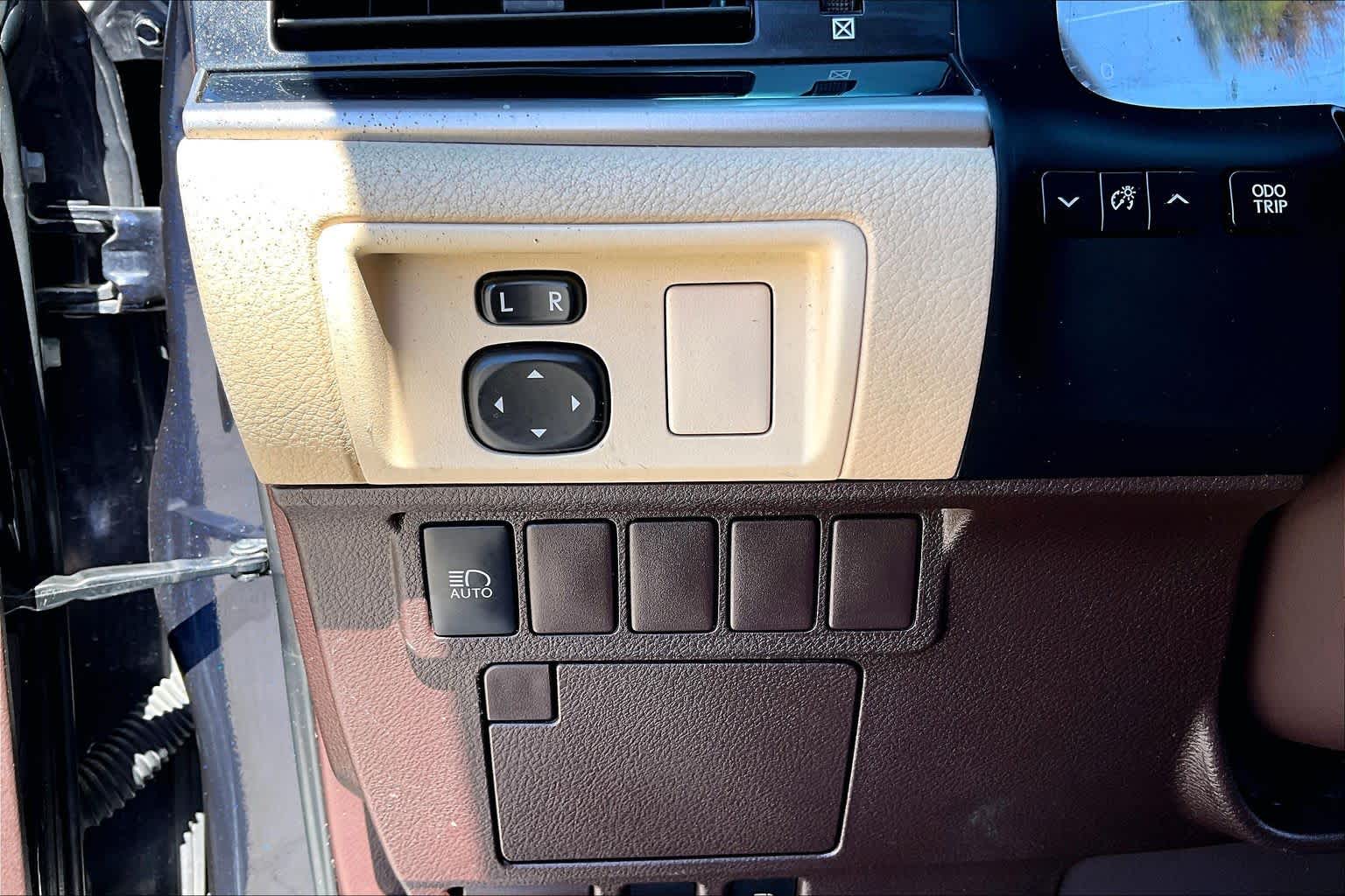 2018 Lexus ES 350 photo 33 of 34