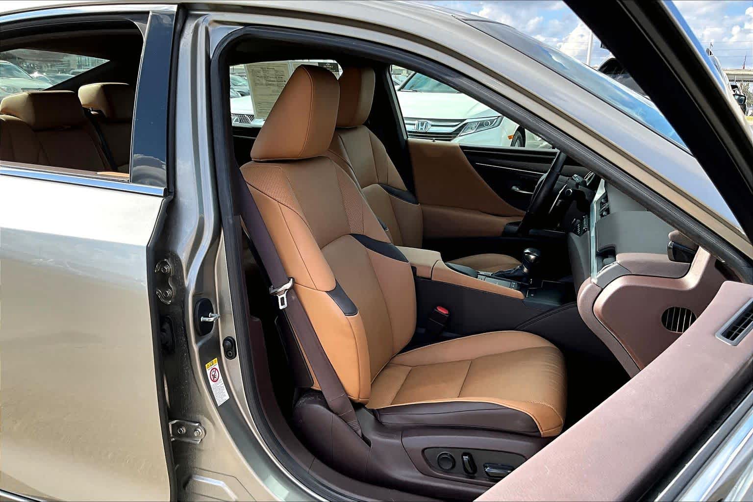 2019 Lexus ES  Atomic Silver at Lexus Southwest Houston