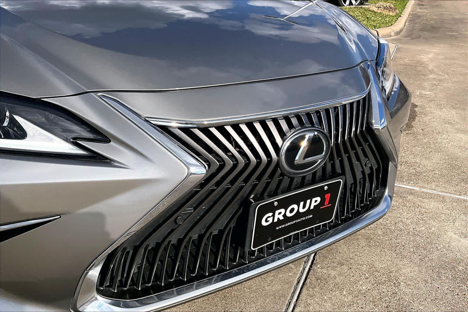 2019 Lexus ES  Atomic Silver at Lexus Southwest Houston
