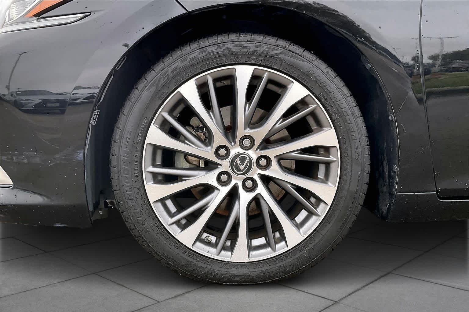 2019 Lexus ES  Obsidian at BMW of West Houston