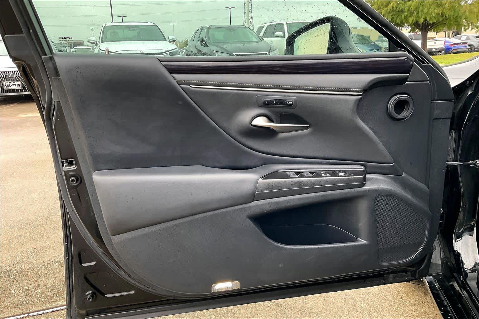 2019 Lexus ES  Obsidian at BMW of West Houston