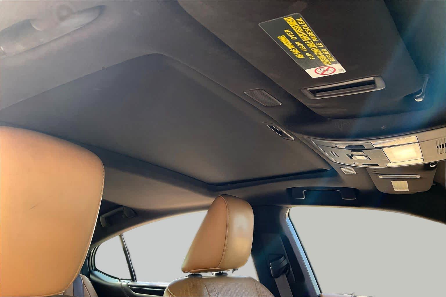 2019 Lexus ES 350 photo 12 of 33