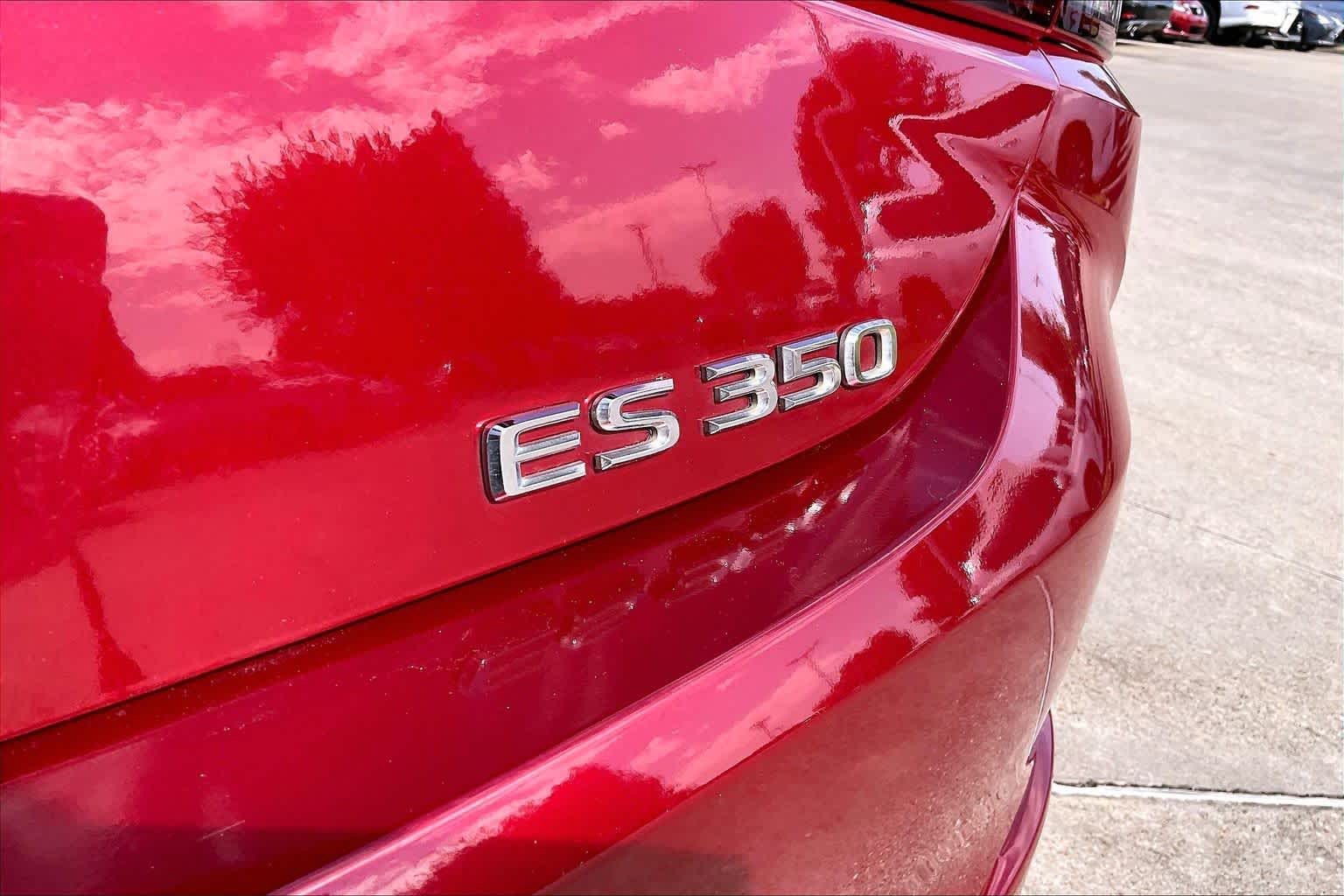 2019 Lexus ES 350 photo 27 of 33