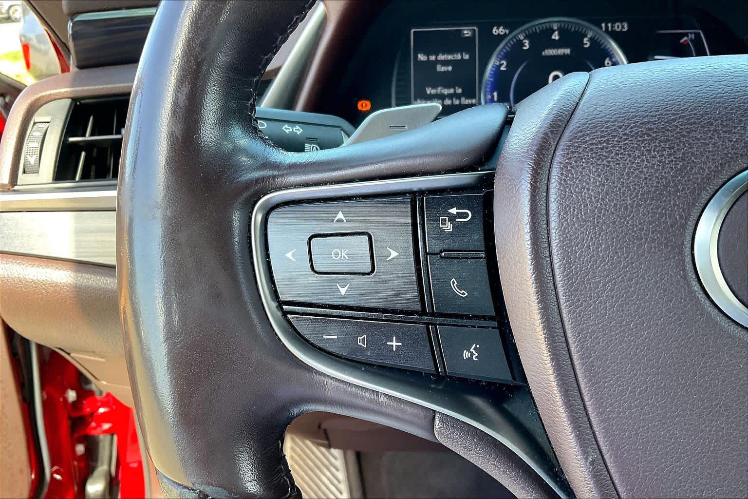 2019 Lexus ES 350 photo 21 of 33