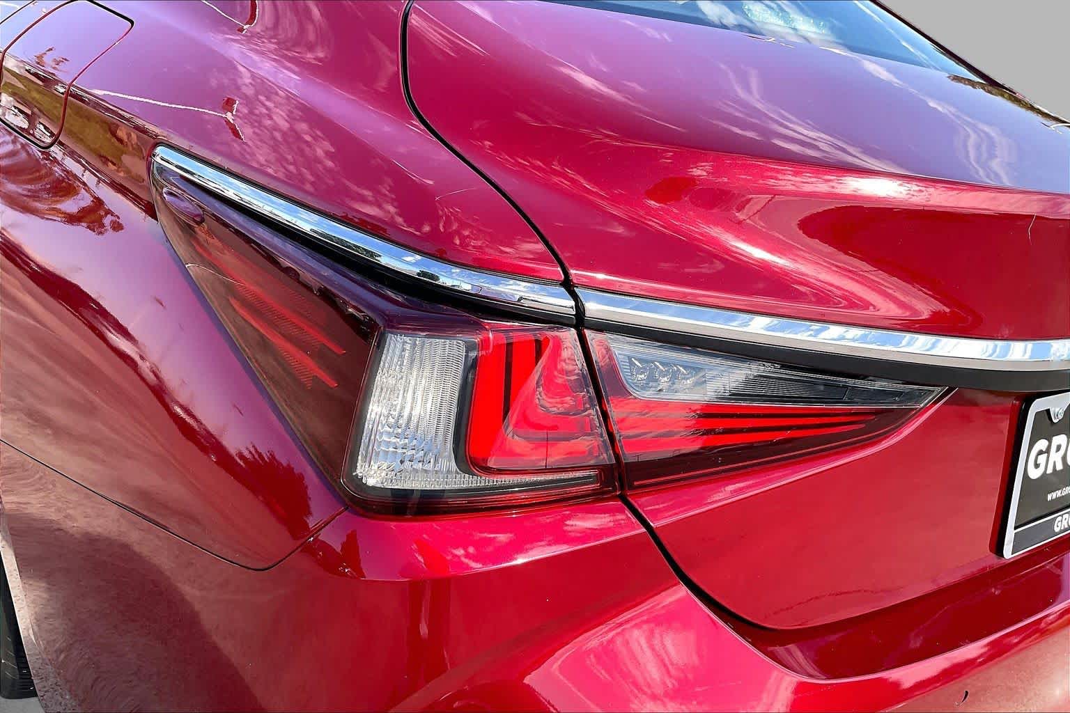 2019 Lexus ES 350 photo 25 of 33