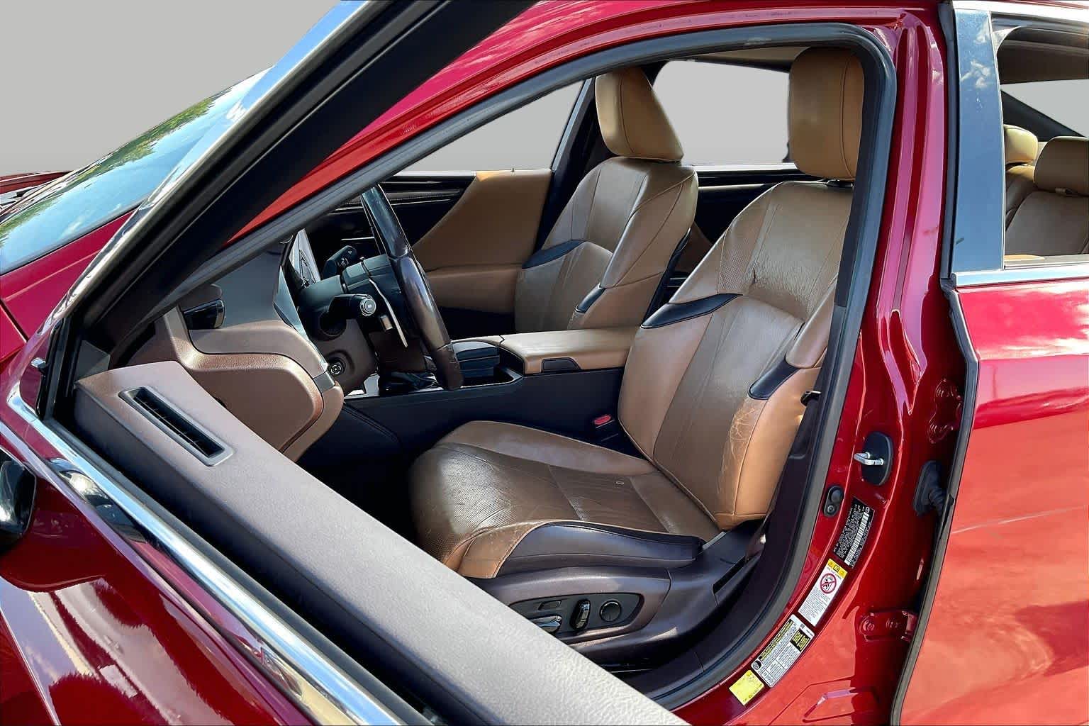 2019 Lexus ES 350 photo 7 of 33