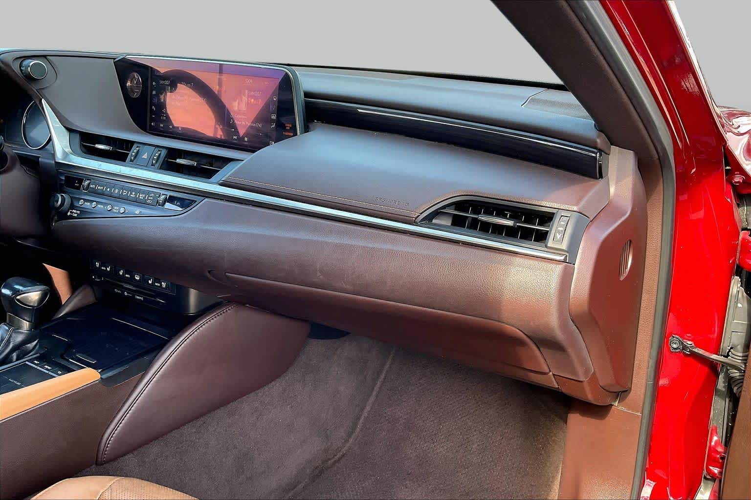 2019 Lexus ES 350 photo 16 of 33