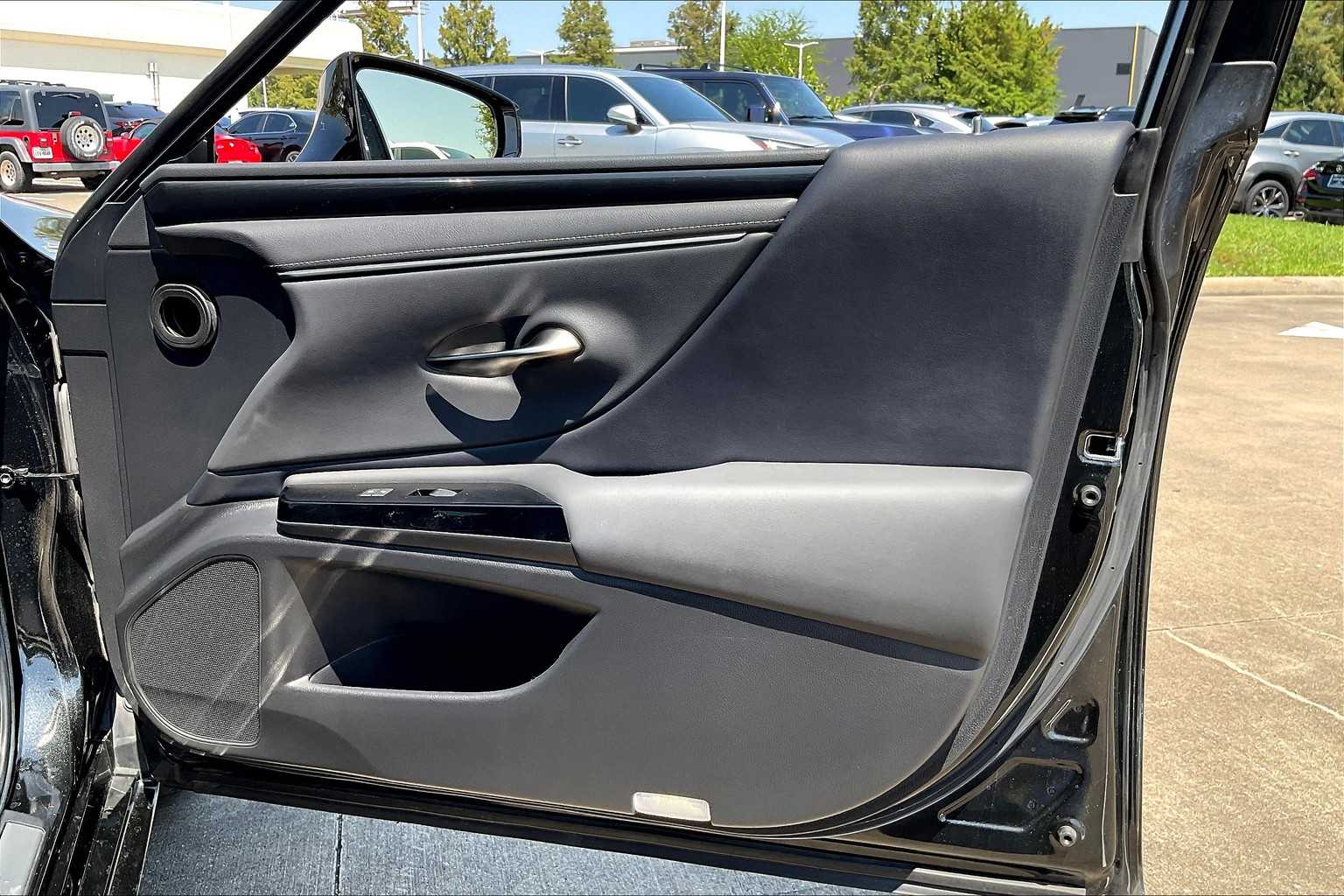 2023 Lexus ES  Caviar at Sterling McCall Lexus