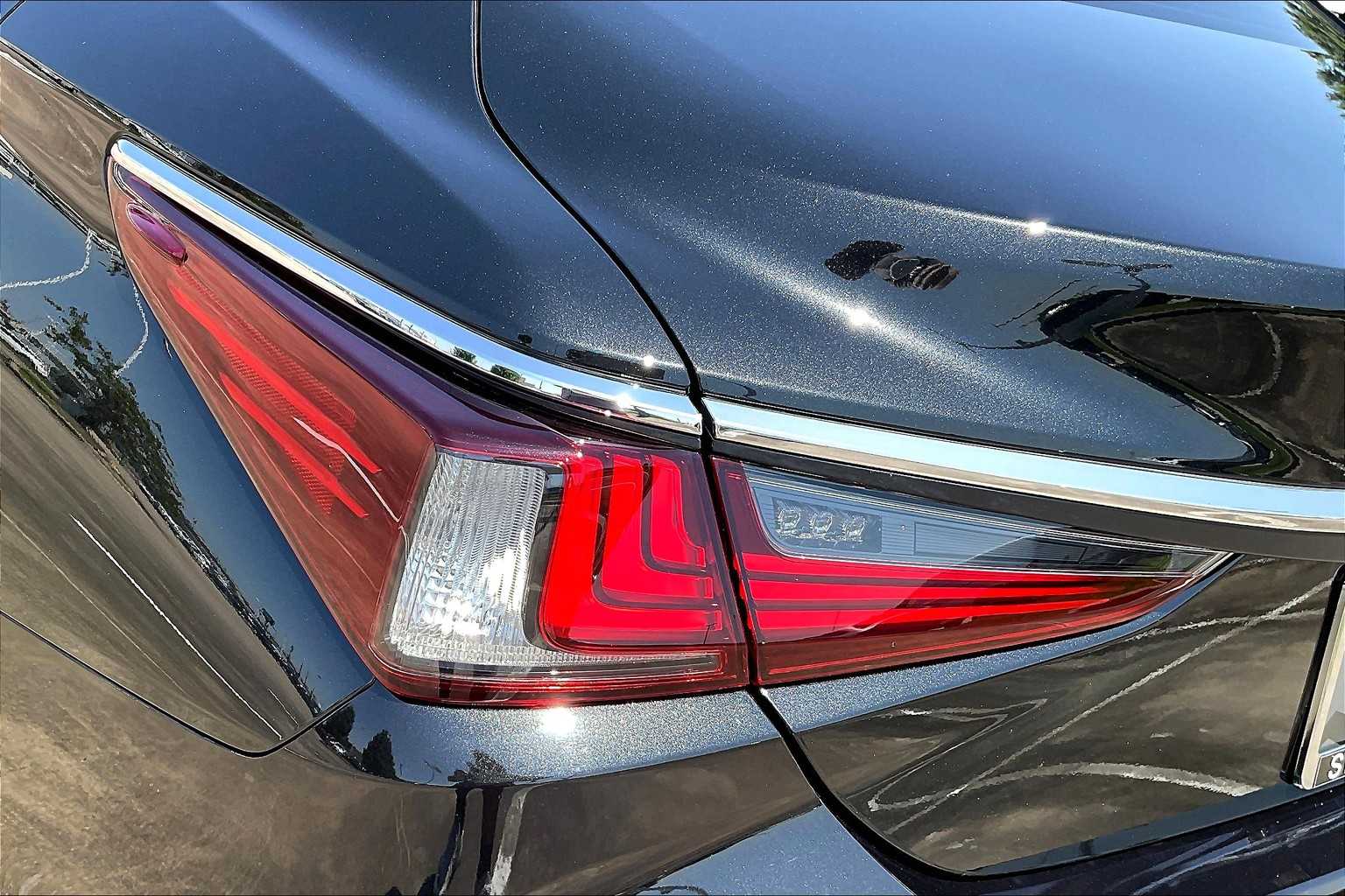 2023 Lexus ES  Caviar at Sterling McCall Lexus