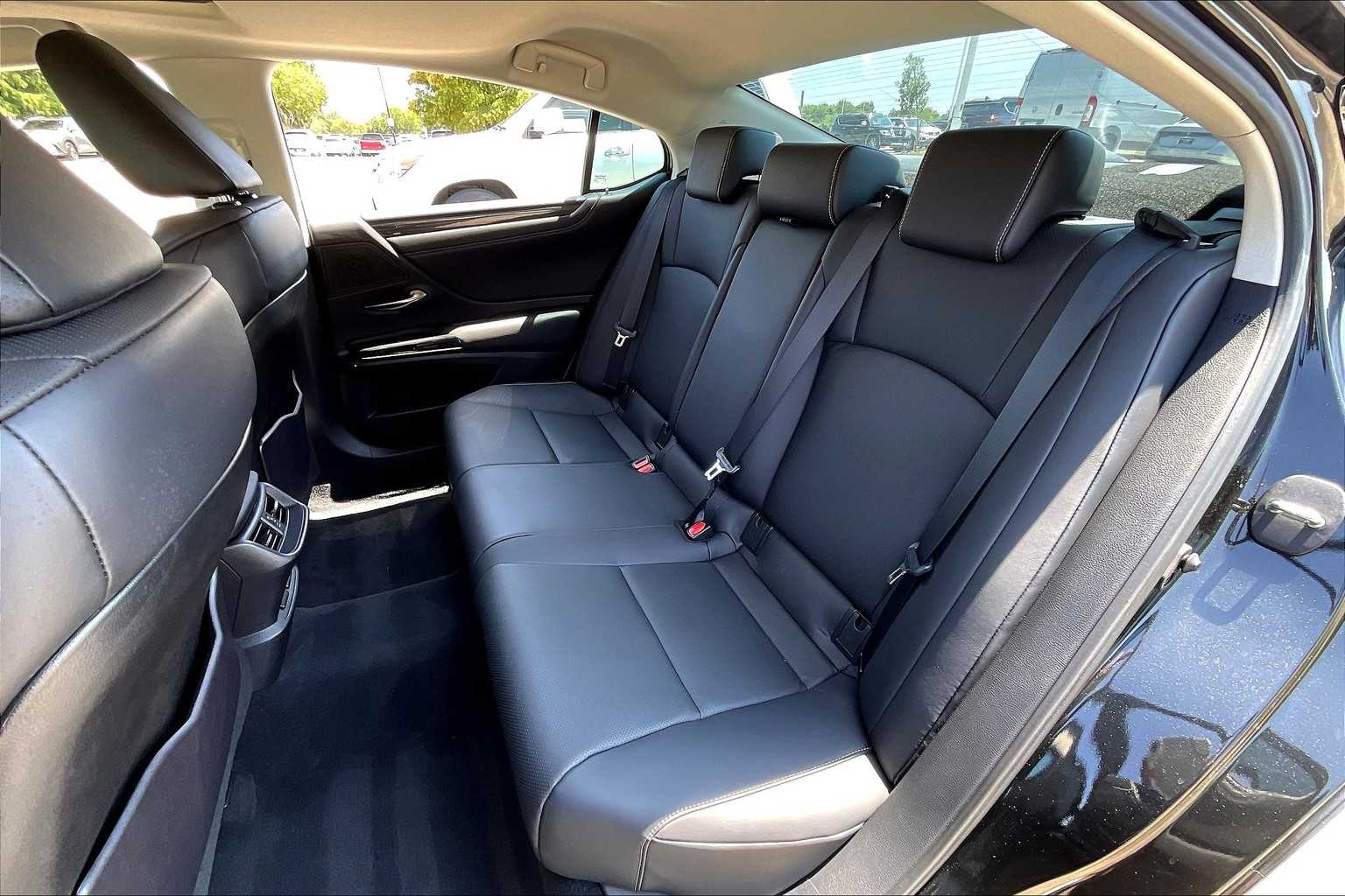 2023 Lexus ES  Caviar at Sterling McCall Lexus