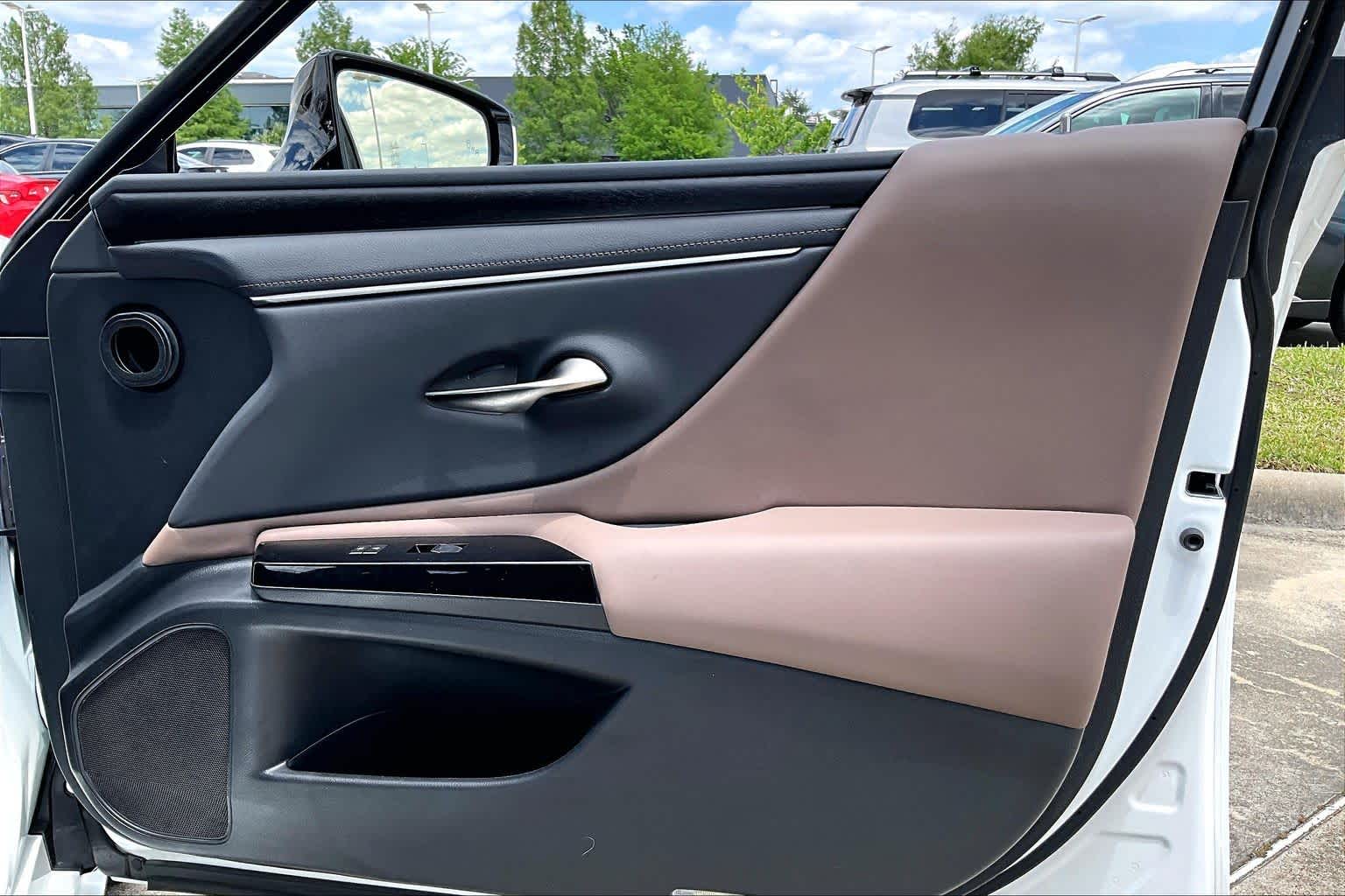 2025 Lexus ES 300h  Eminent White Pearl at Lexus of Clear Lake