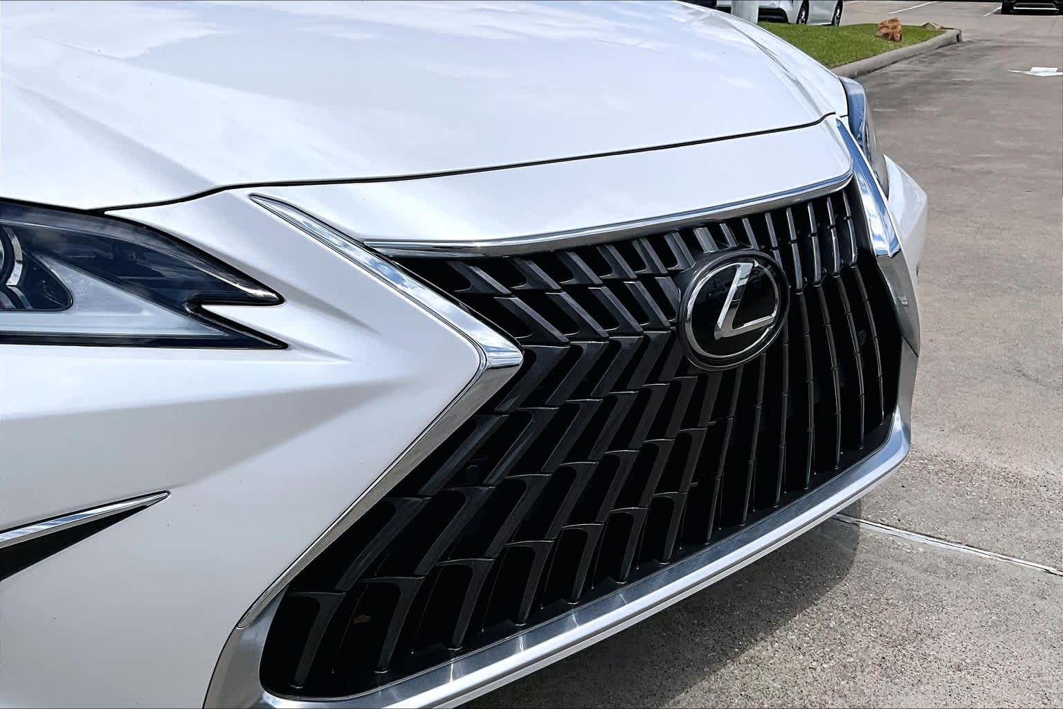 2025 Lexus ES 300h  Eminent White Pearl at Lexus of Clear Lake