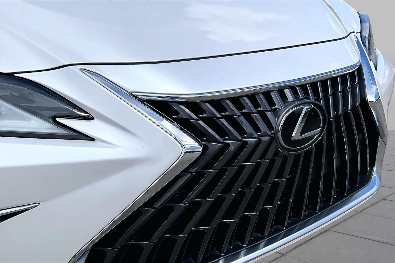 2023 Lexus ES 350  Eminent White Pearl at Group 1 Toyota Southwest