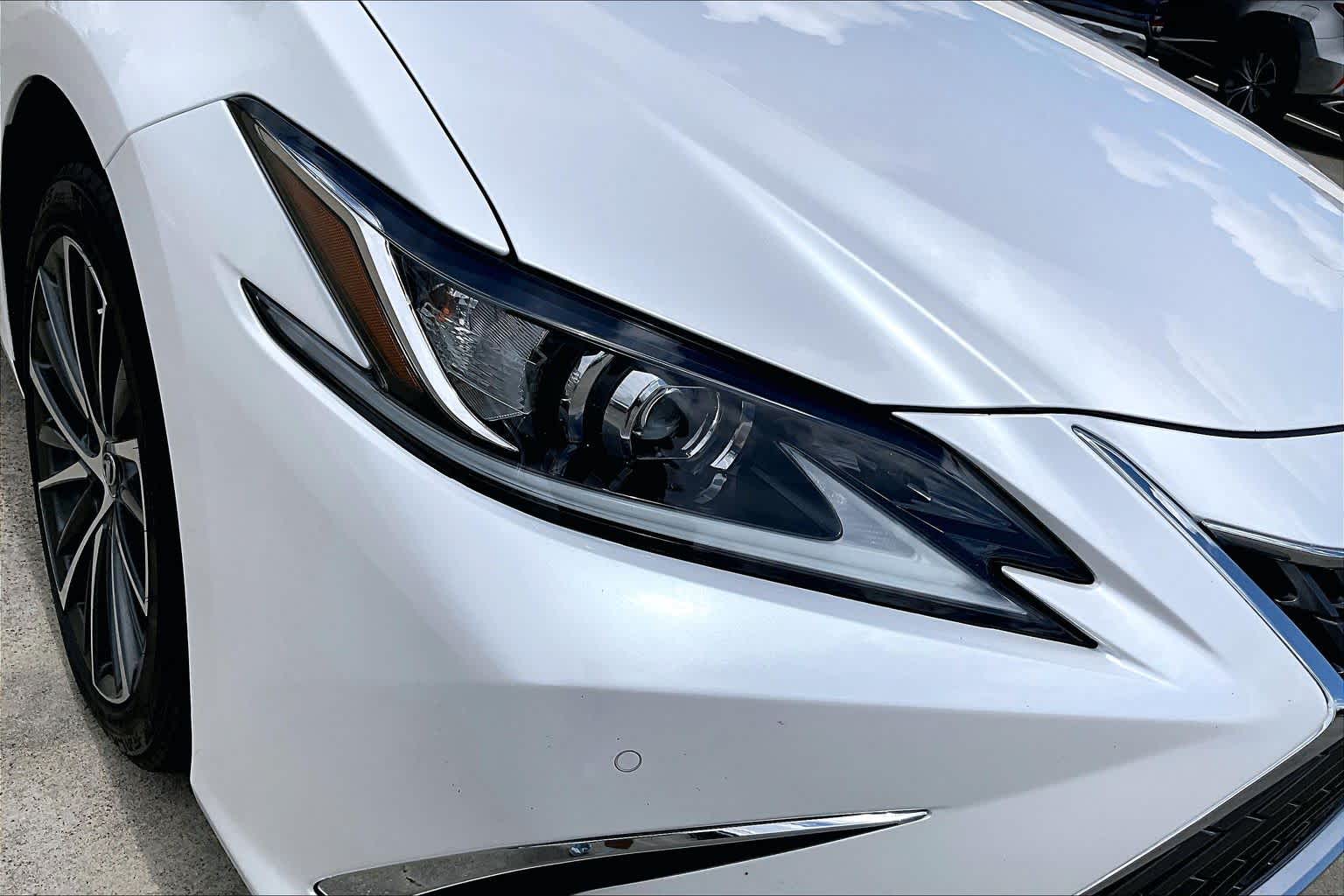 2023 Lexus ES 350  Eminent White Pearl at Group 1 Toyota Southwest